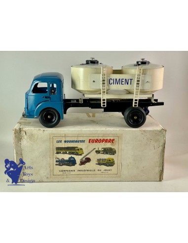 JOUET ANCIEN CIJ EUROPARC REF 9/31A CAMION RENAULT SAVIEM CIMENT 1/10° VERS 1960 pas cher