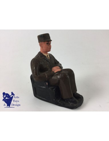 JRD FRANCE VERS 1948 RARE FIGURINE GENERAL DE GAULLE DANS SON FAUTEUIL L 9.5CM d'Europe débarque